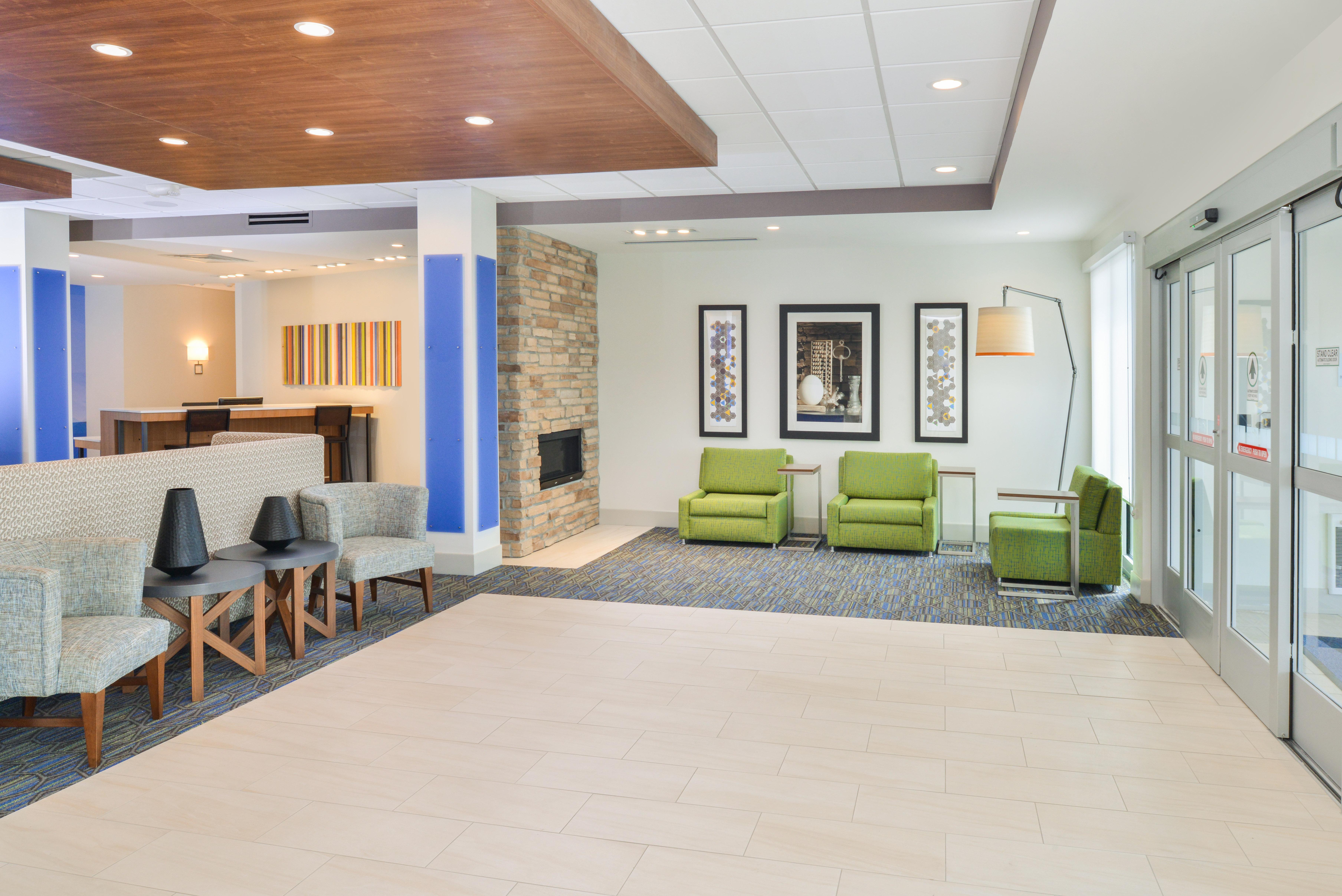 Holiday Inn Express & Suites - Chadron By Ihg Dış mekan fotoğraf