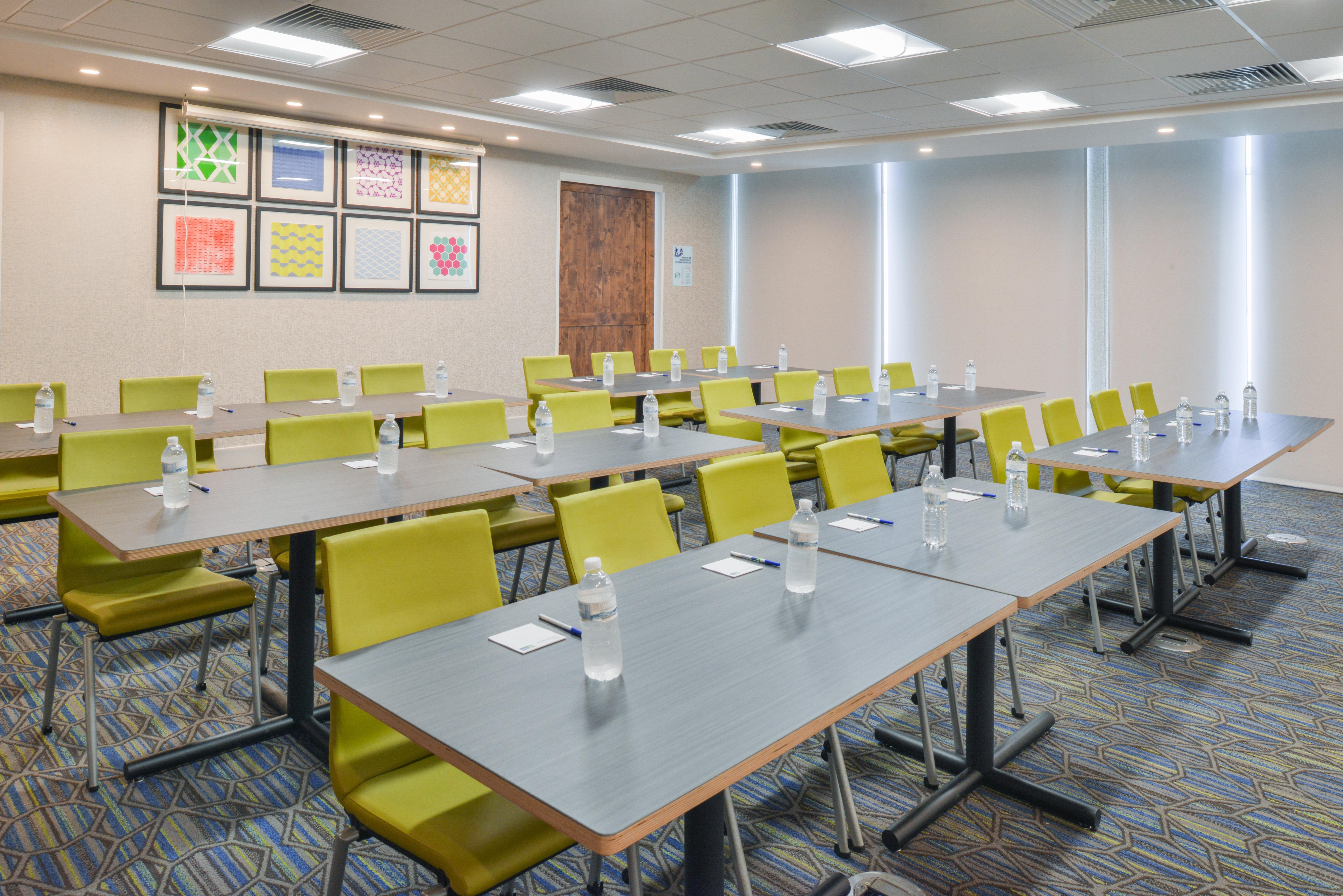 Holiday Inn Express & Suites - Chadron By Ihg Dış mekan fotoğraf