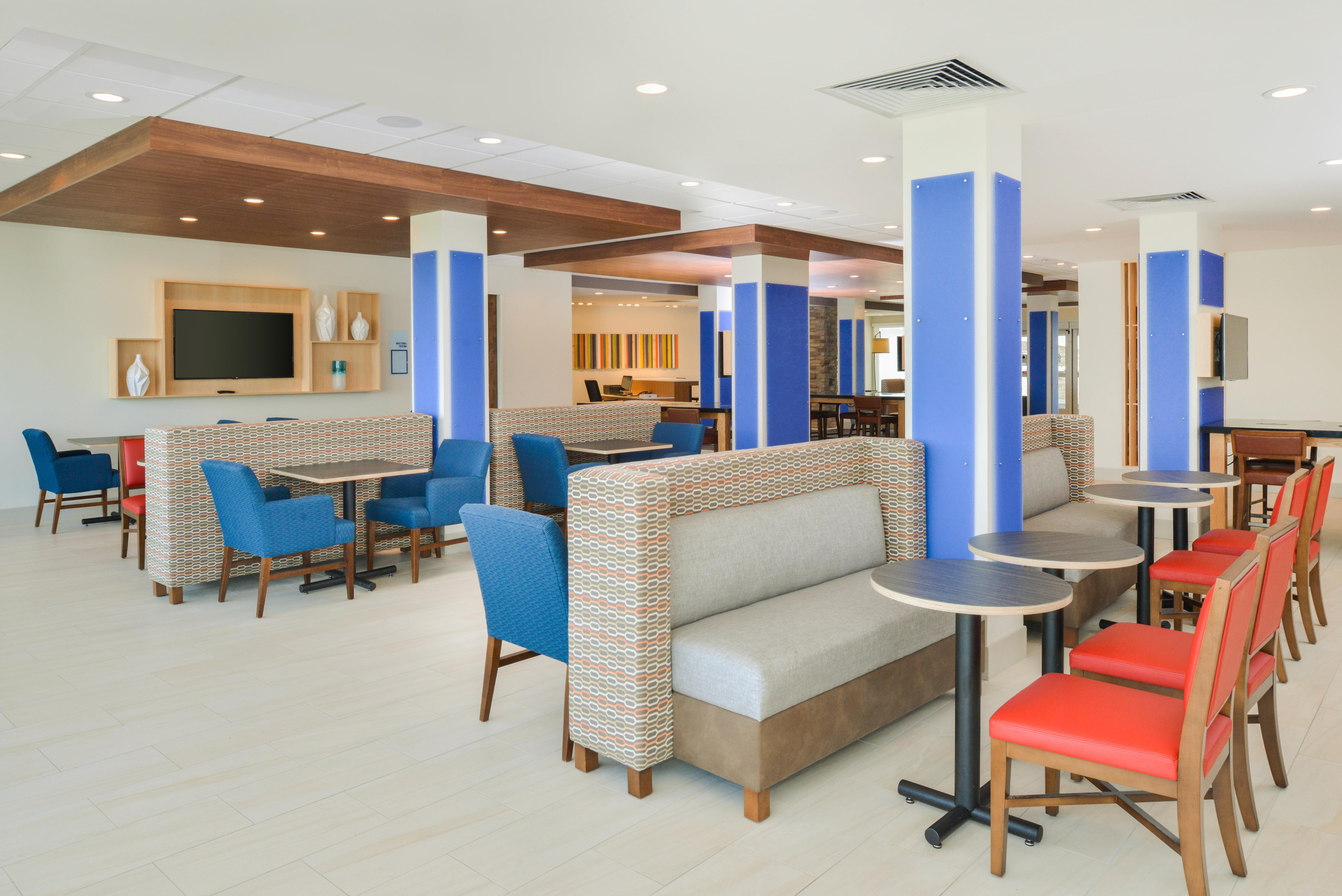 Holiday Inn Express & Suites - Chadron By Ihg Dış mekan fotoğraf