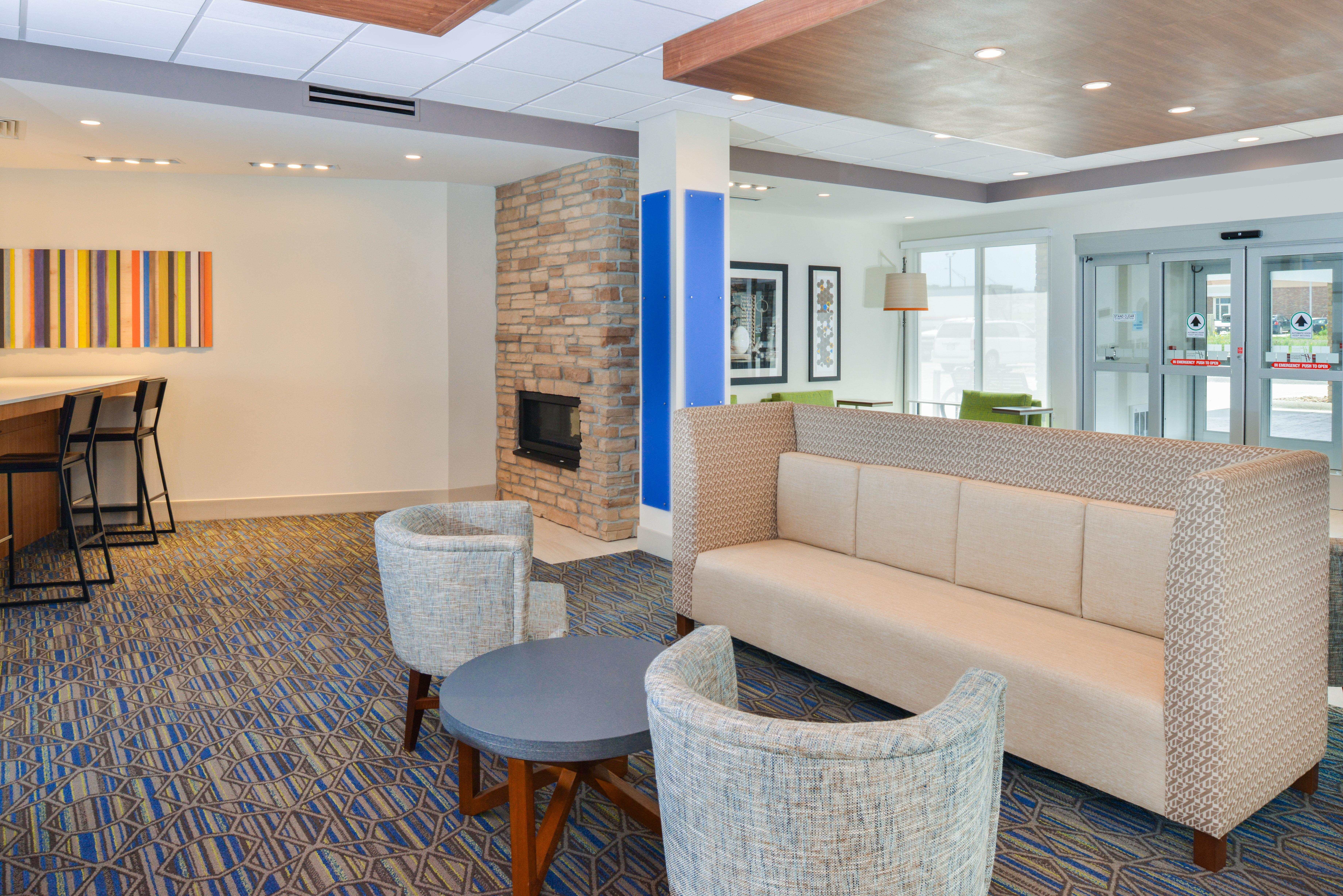 Holiday Inn Express & Suites - Chadron By Ihg Dış mekan fotoğraf